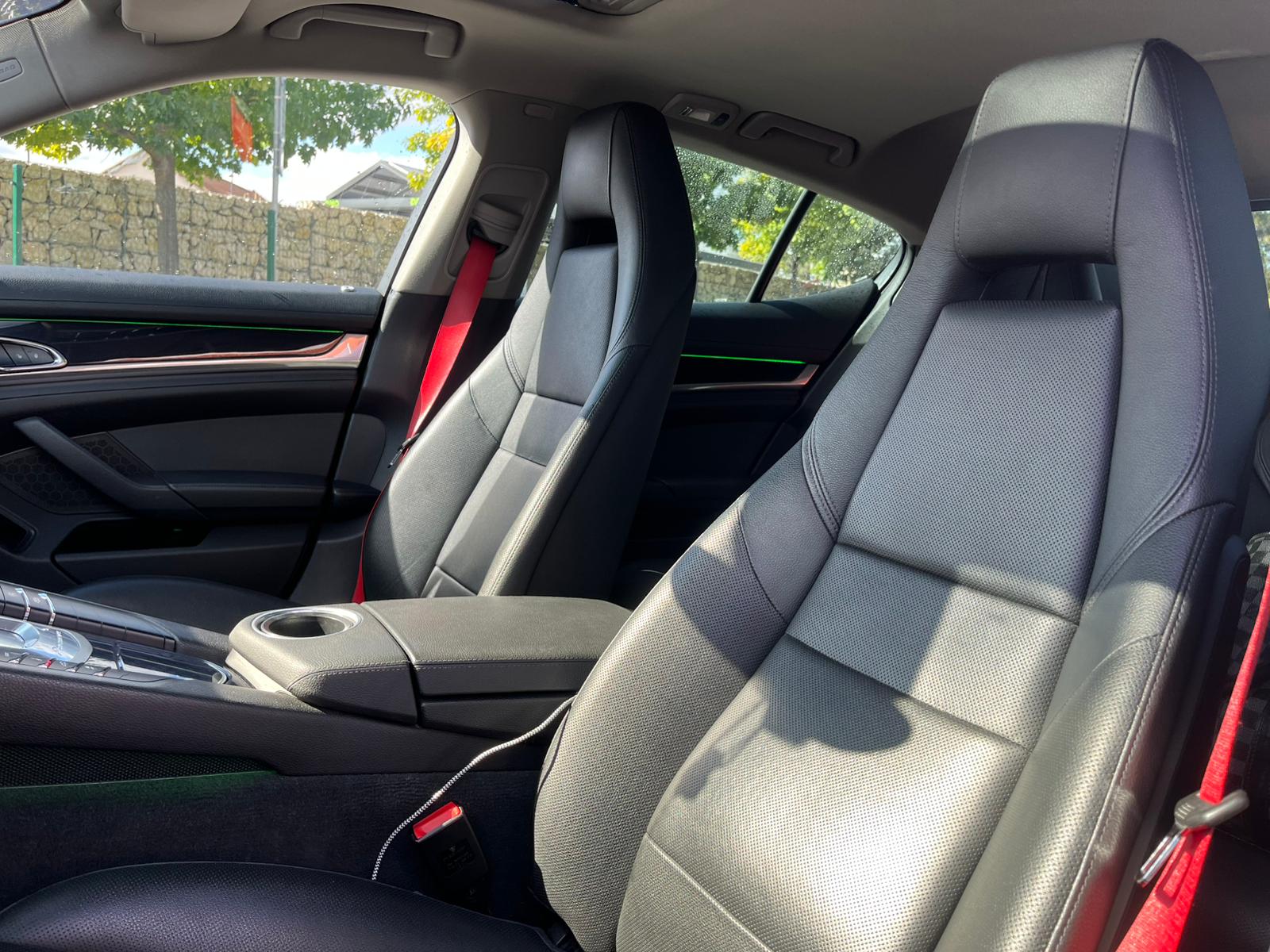 PORSCHE PANAMERA 4S | ČESKÉ OJETÉ AUTO | V6 BITURBO 480 KONÍ | ČERNÁ S ČERNOU KŮŽÍ | MAX VÝBAVA | PRAVIDELNÝ SERVIS | SUPER CENA | AUTOiBUY